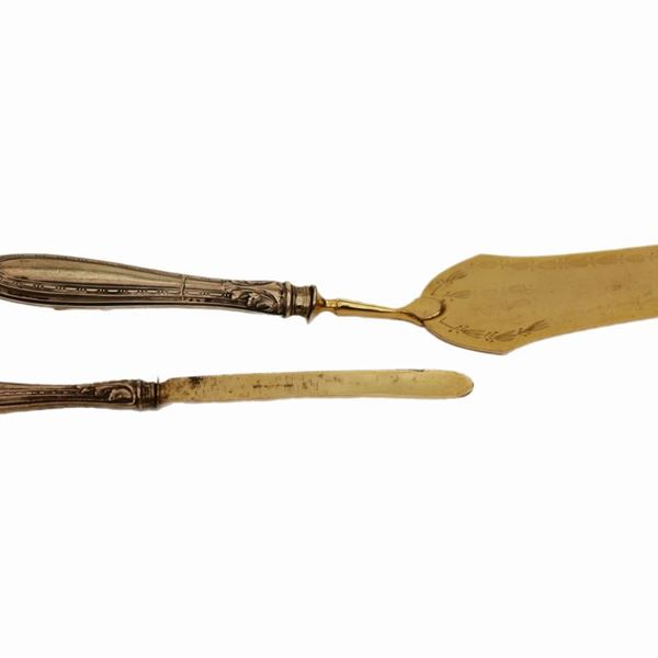 Lotto di posate tagliatorta e spalmaburro in argento 800/000  - Asta Old Masters: Dipinti e Arredi Antichi dal XVI al XIX secolo (Seconda tornata) - II - Gliubich Casa d'Aste