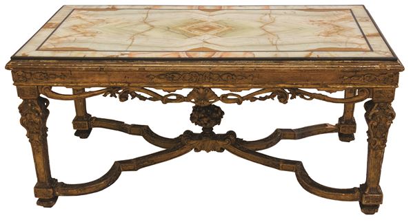 Tavolino basso in stile Luigi XIV con piano lastronato in onice. Roma, XX secolo