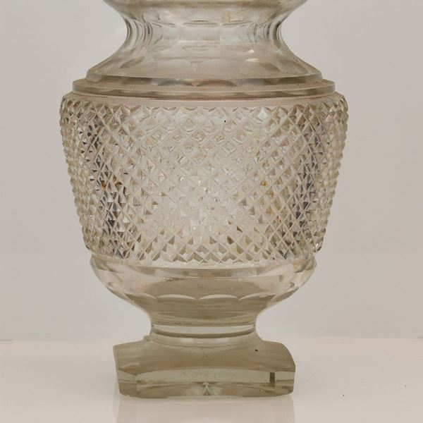 Vaso in cristallo   - Asta Aperti per ferie:  l'asta di agosto. In occasione della 729esima Perdonanza Celestiniana - Gliubich Casa d'Aste