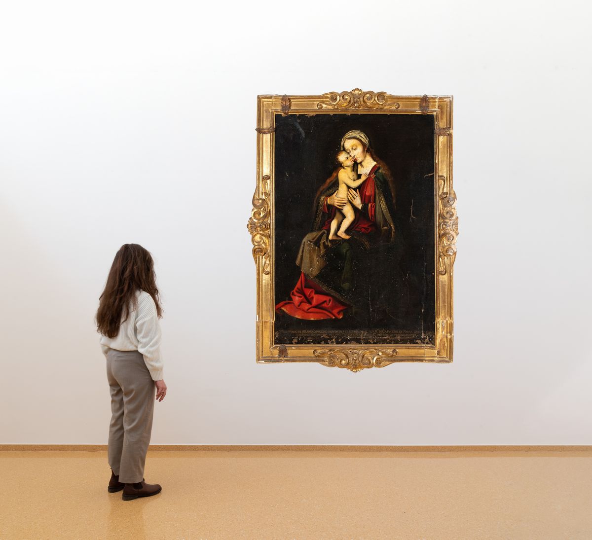 Madonna con Gesù Bambino in braccio