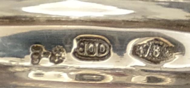 Calice in argento 800/000 con coperchio finemente cesellato