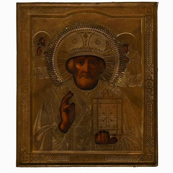 Icona russa raffigurante San Nicola con riza sbalzata e cesellata