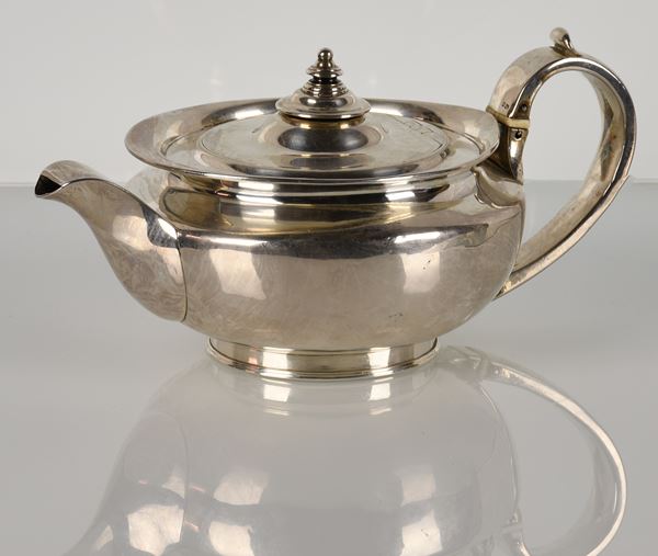 Caffettiera in argento. Londra, 1806