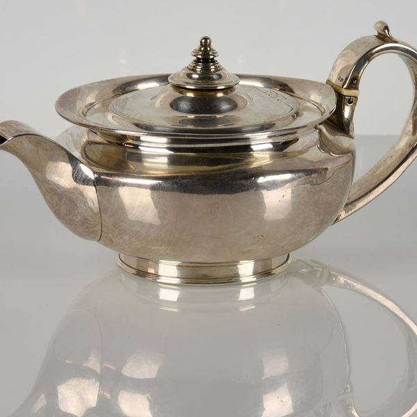 Caffettiera in argento. Londra, 1806