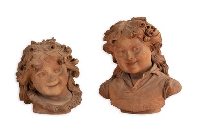Coppia di Sculture Raffiguranti Teste di Fanciulle