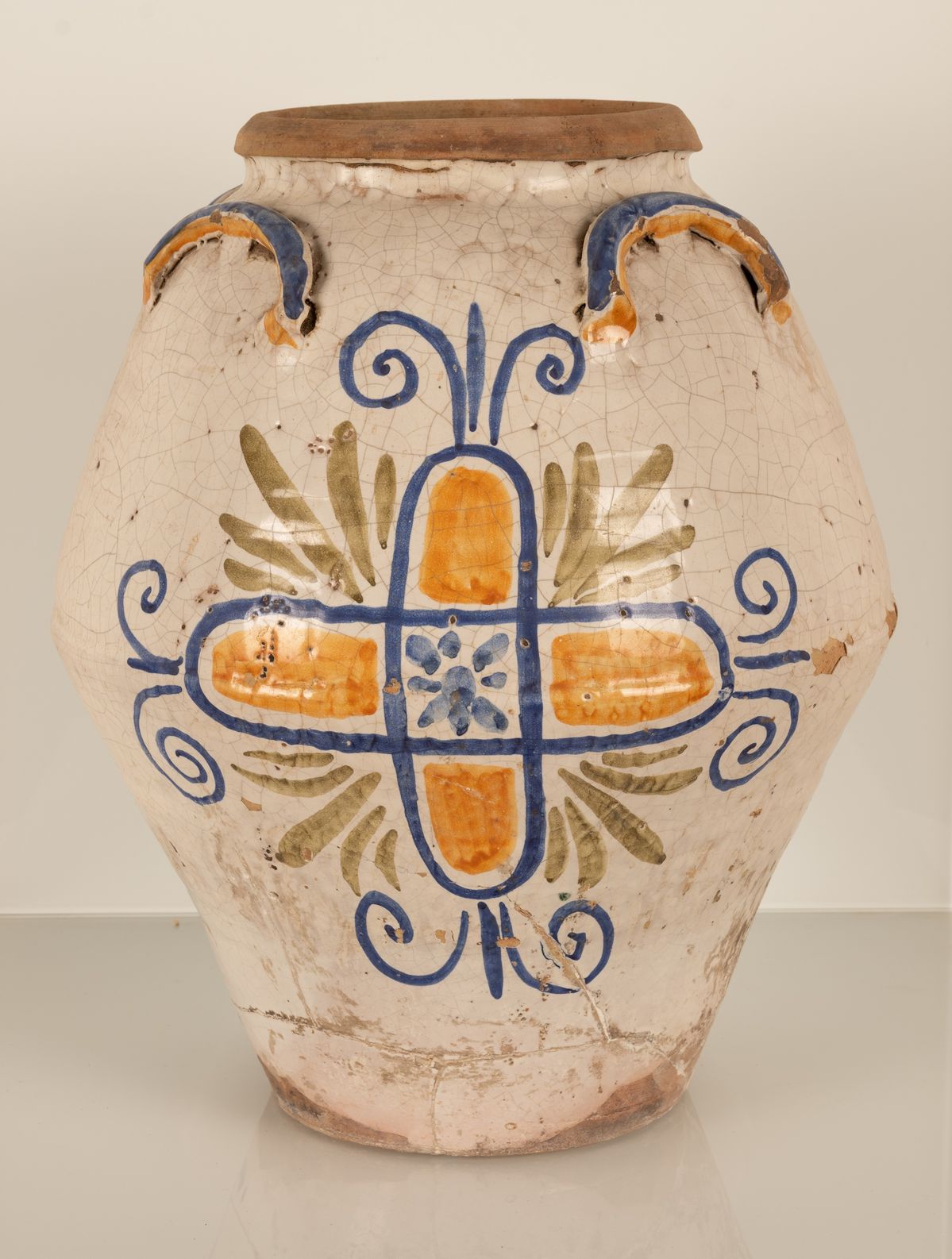 Grande vaso da farmacia con angelo "Su.C. Coria. S". Manifattura Castelli, fine del XIX secolo