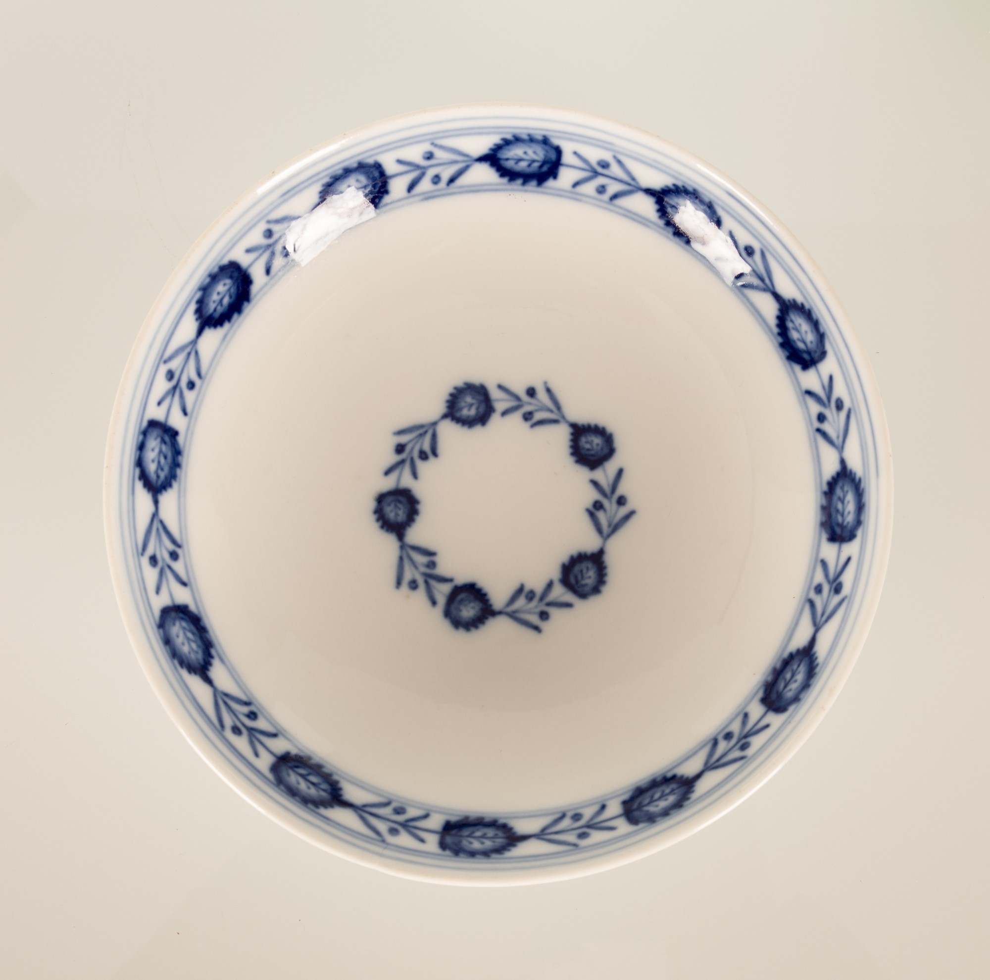 Coppia di tazzine con piattini. Manifattura Meissen Marcolini, XVIII secolo
