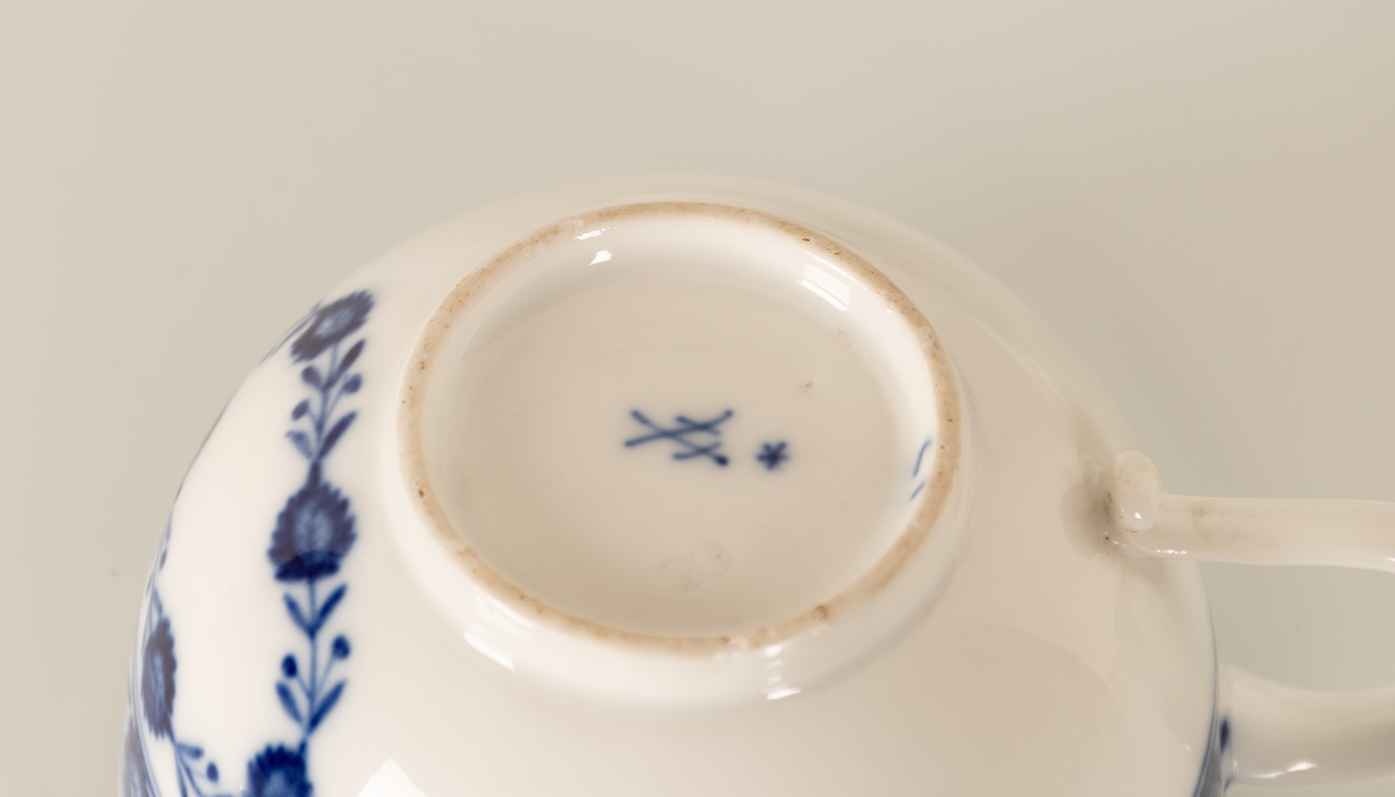 Coppia di tazzine con piattini. Manifattura Meissen Marcolini, XVIII secolo