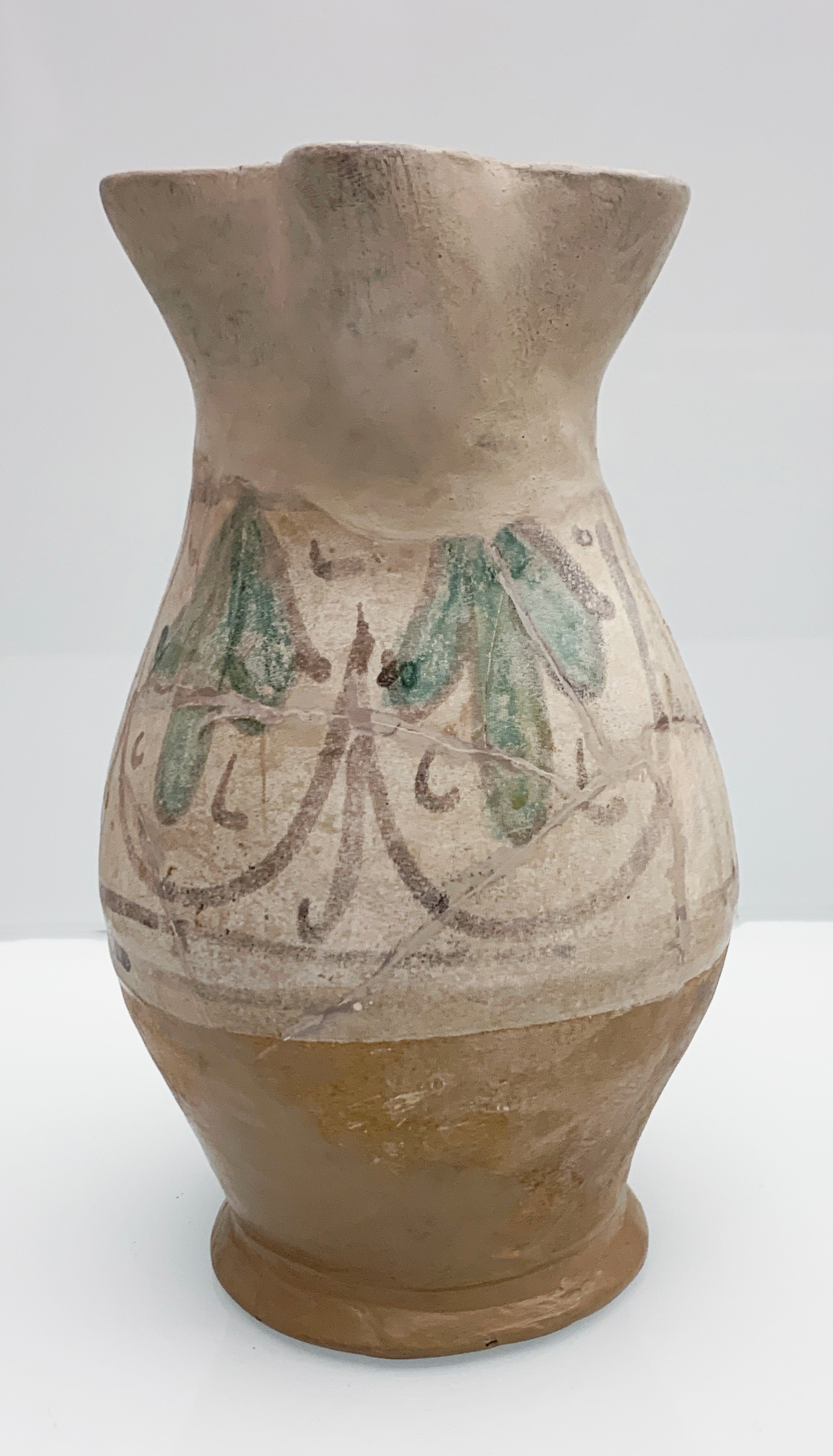 Boccale in Maiolica Arcaica dal Corpo Piriforme. Manifattura Senese (montalcino) Dell'ultima Metà...