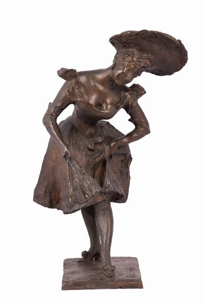 Scultura Raffigurante Ragazza con Ventaglio