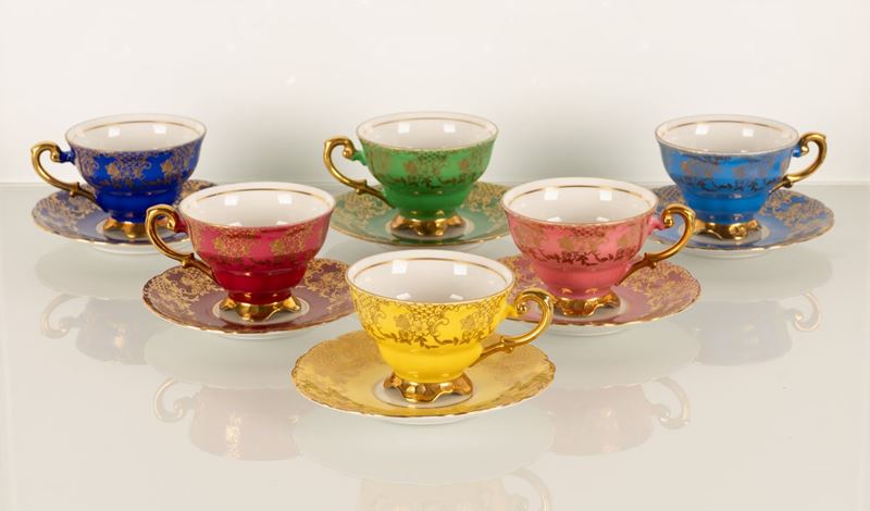 Set da Caffè Composto da 6 Tazzine e 6 Piattini in Porcellana Policroma e Oro. Mitterteich Bavari...