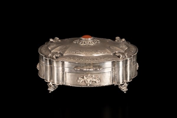 Cofanetto portagioie in argento 800/000