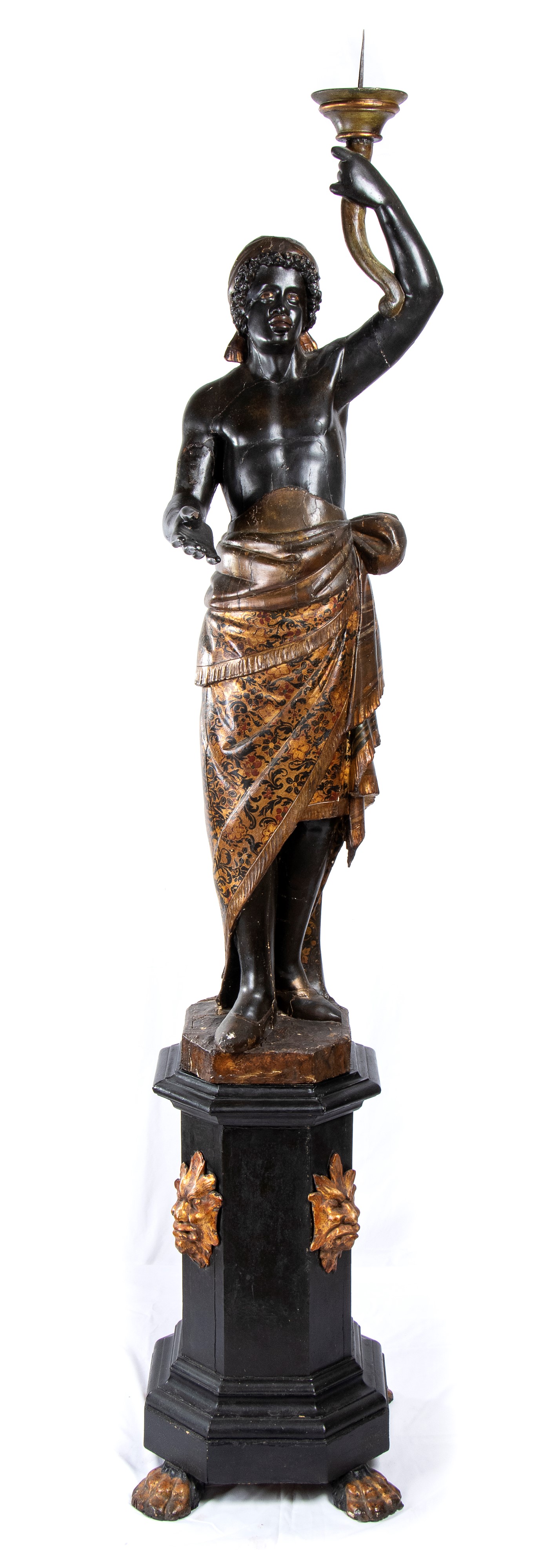 Grande scultura in stile veneziano raffigurante moresca in legno policromo e dorato della fine de...