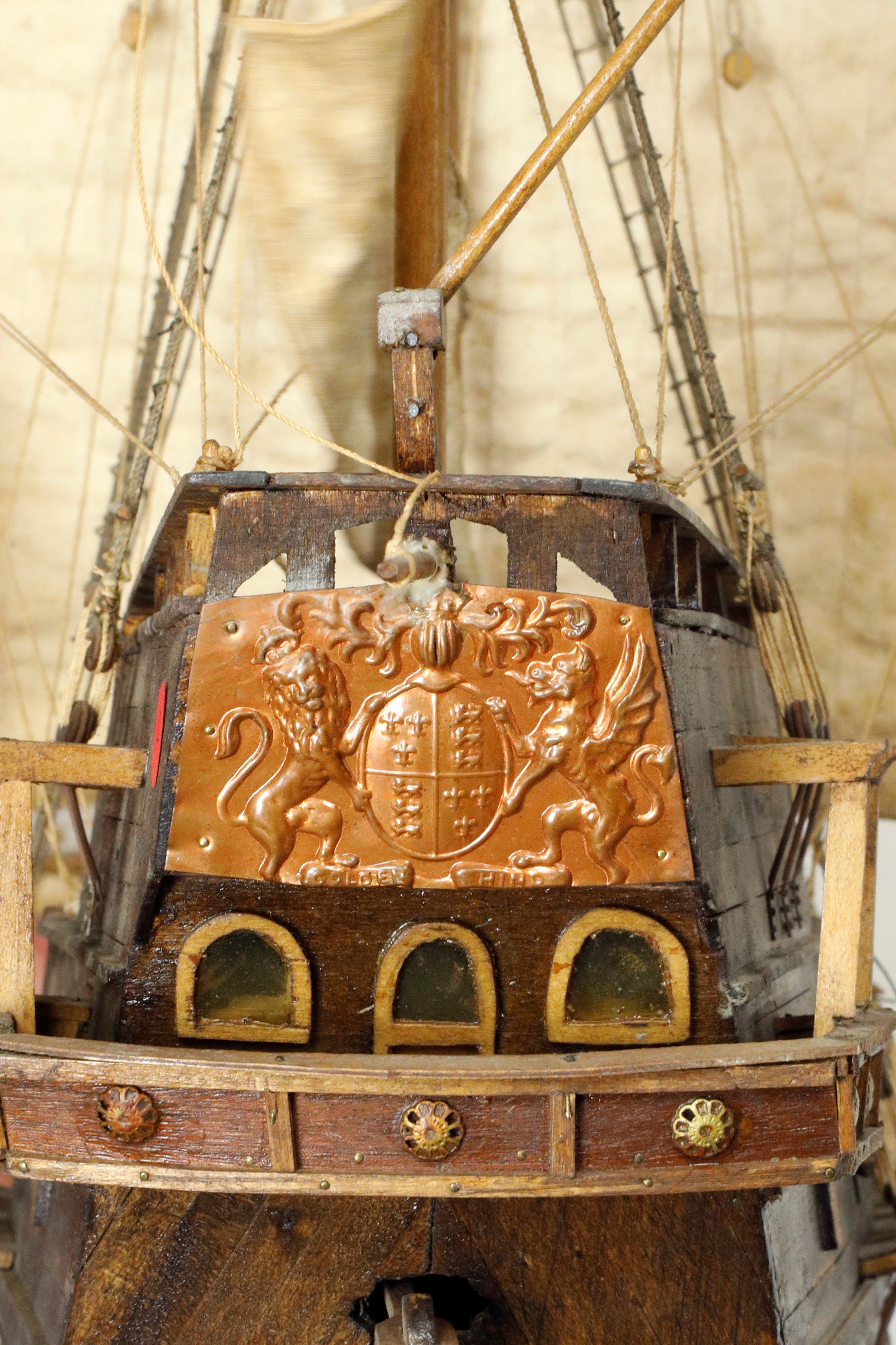 Modello di "galeone Golden Hind"