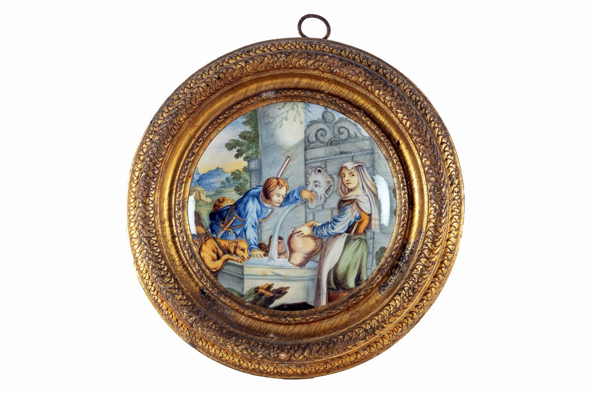 Coppia di coppette in maiolica di Castelli della metà del XVIII secolo In cornici dorate e modana...