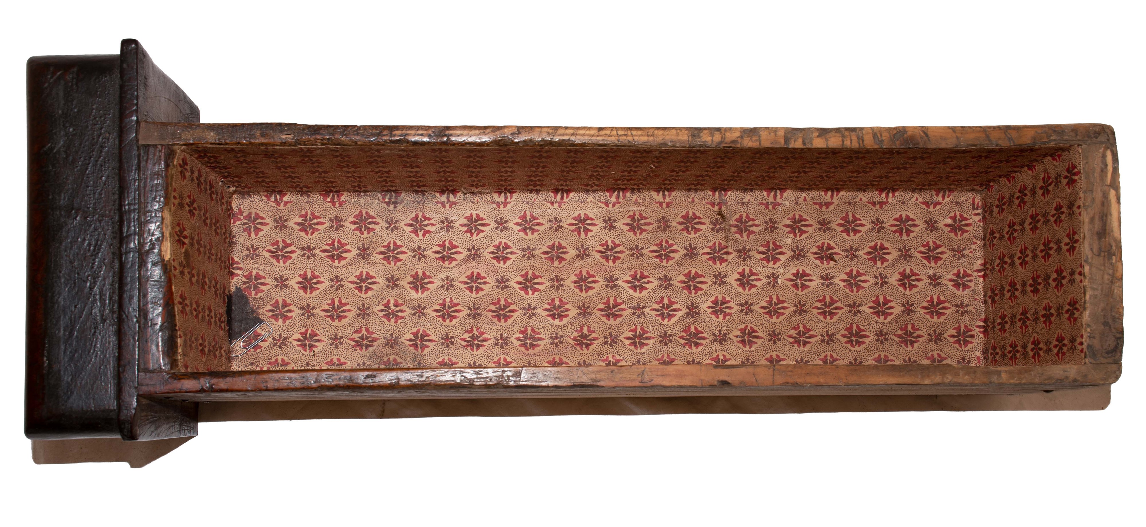 Grande credenza in noce XVII secolo- Nord Italia