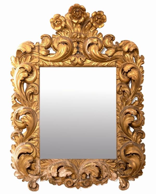 Manifattura emiliana del XVII secolo : Specchiera a cartoccio in stile Luigi XIV  - Legno intagliato e dorato - Auction Asta 10 SESSIONE II: Arredi e Dipinti Antichi e del XIX secolo - II - Gliubich Casa d'Aste