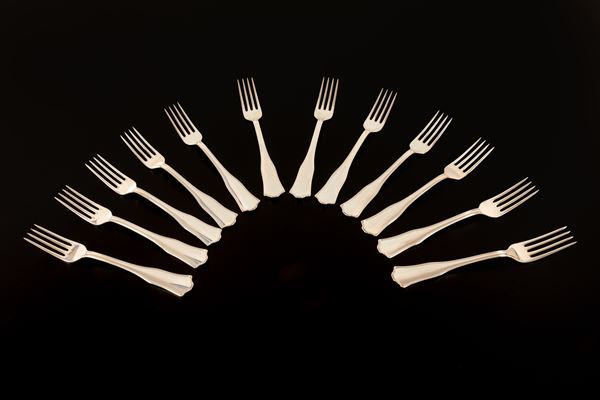 Servizio di posate da 12 persone in argento Pacific Silver Cloth exclusive for Christofle. Punzone 23BO, Fabbrica posateria argento e banco metalli preziosi di Maria Morini, Bologna.