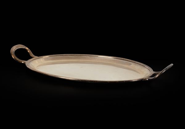 Piccolo vassoio ovale in argento 800/000 con manici sporgenti