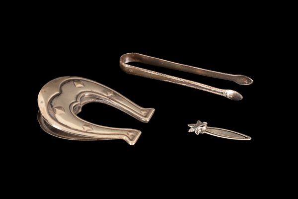 Lotto di 3 pezzi in argento composto da:  - Auction Asta a Tempo: Argenti, Accendini e Penne - Gliubich Casa d'Aste