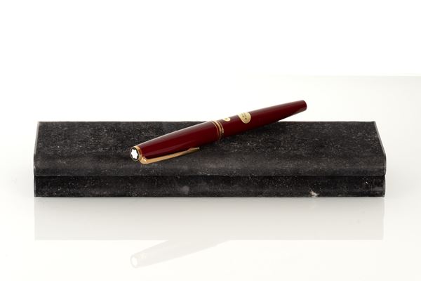 Penna stilografica Montblanc in resina bordeaux