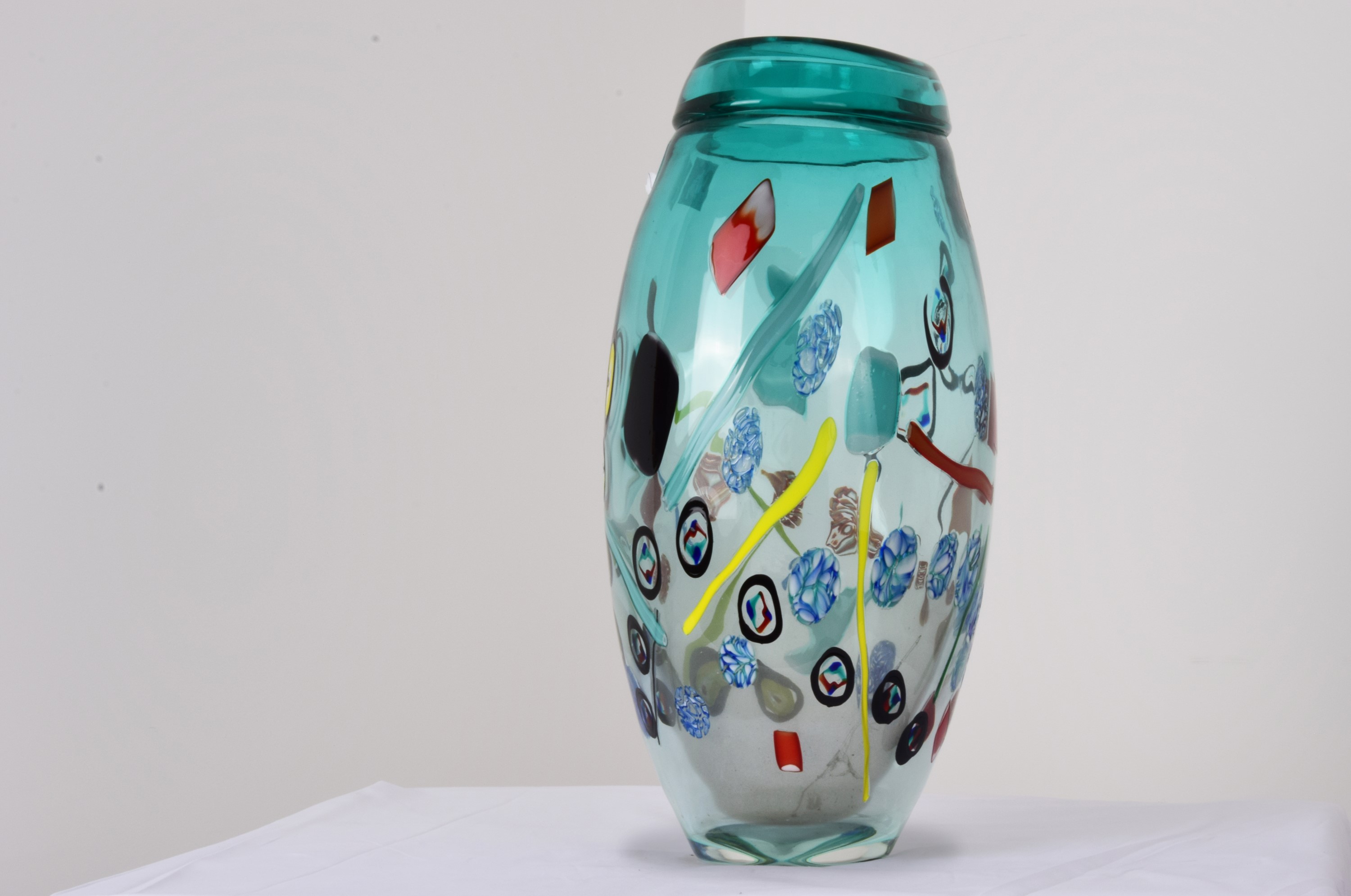 Vaso in Vetro Dipinto a Mano