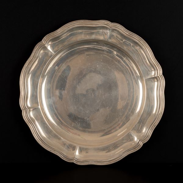 Piatto in argento 800/000  con bordo mosso  - Auction Asta a Tempo: Argenti, Accendini e Penne - Gliubich Casa d'Aste