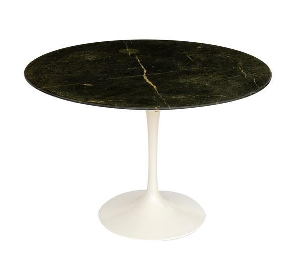 Eero  Saarinen - Tulip table with white rilsan base and black marble top