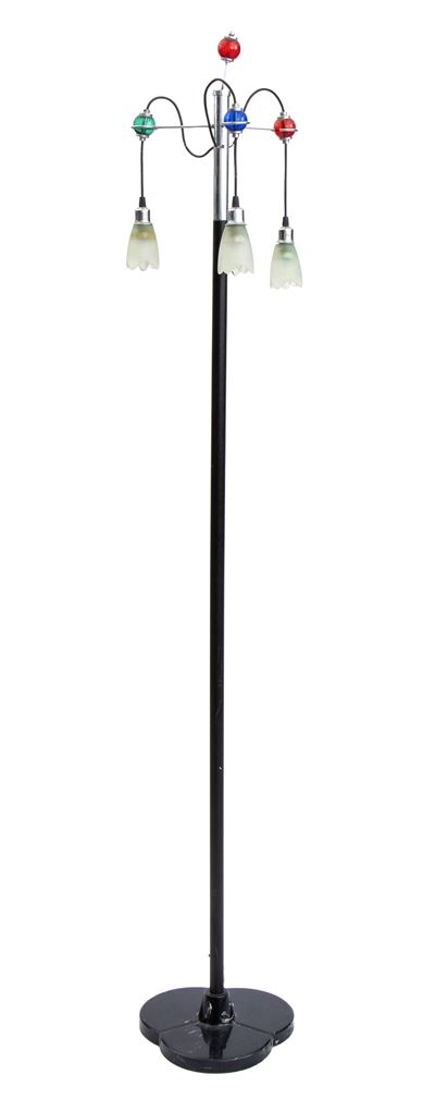 Lampada da terra, metallo laccato a tre luci con inserti sferici in vetro colorato