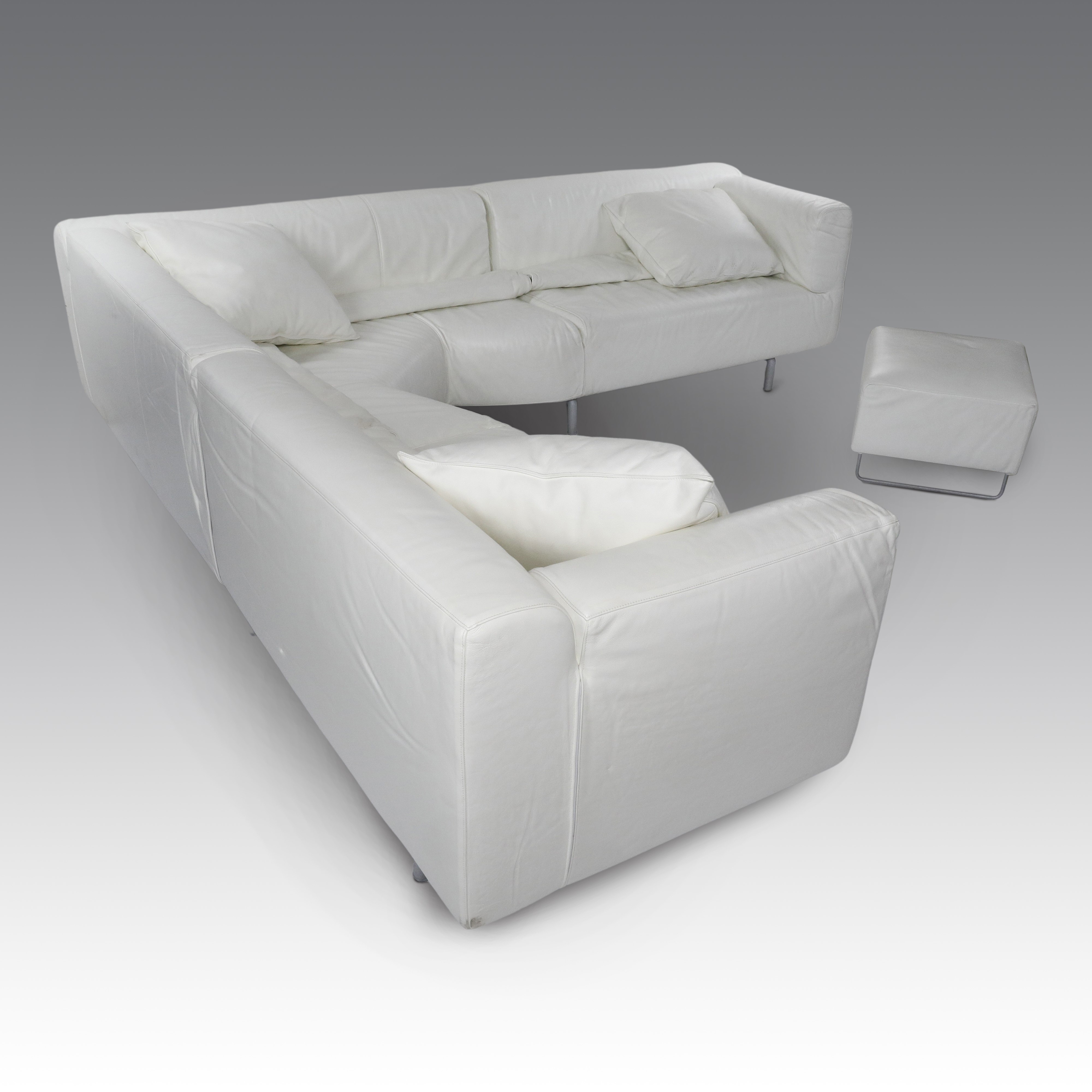 Piero Lissoni - Divano MET in pelle con pouf, produzione Cassina, anni '90