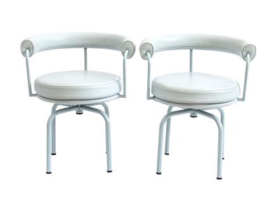 Coppia di poltroncine girevoli LC7 rivestite in pelle