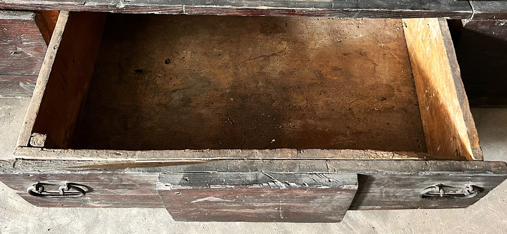 Grande credenza in noce XVI sec