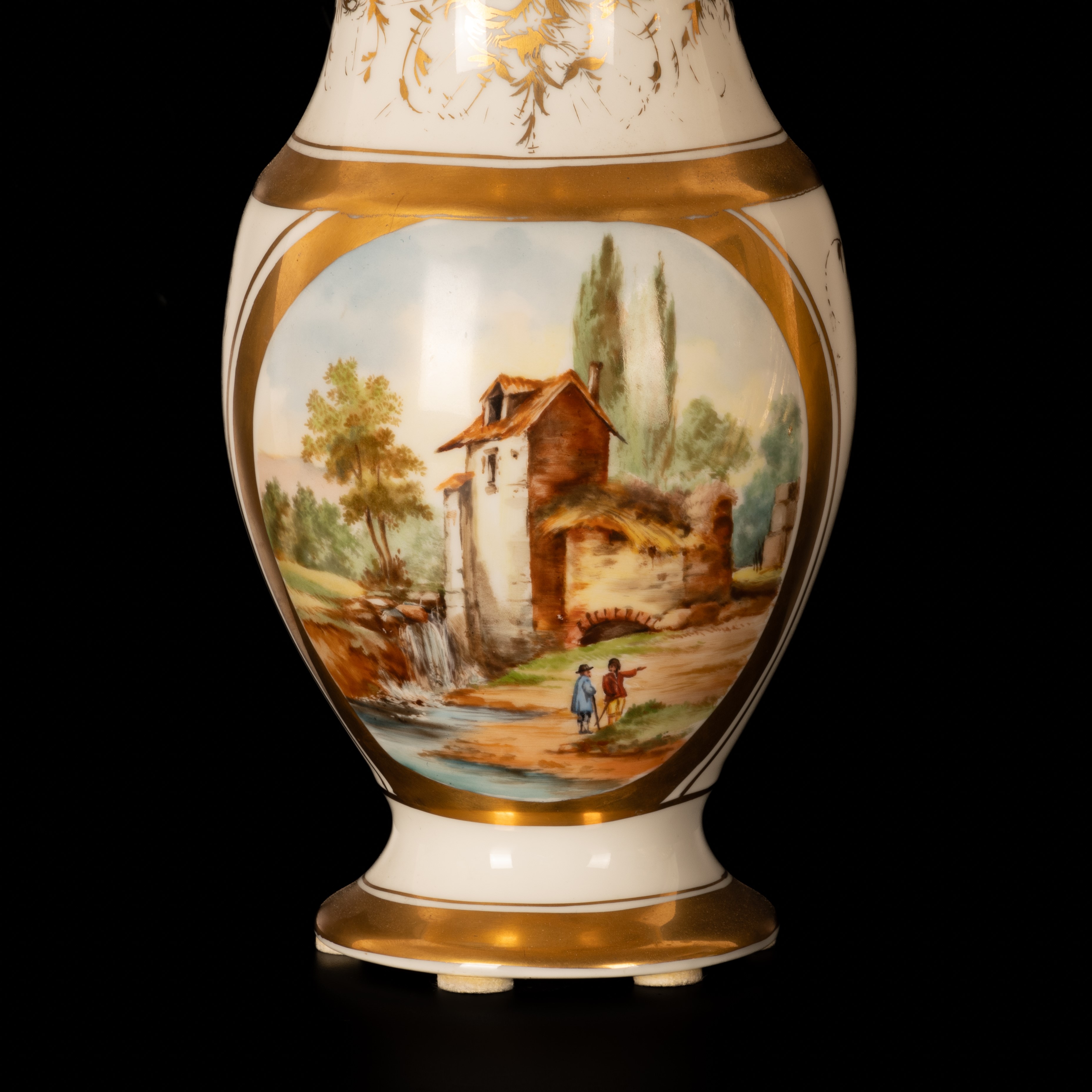 Brocca in porcella "Vecchia Parigi" con decoro in oro