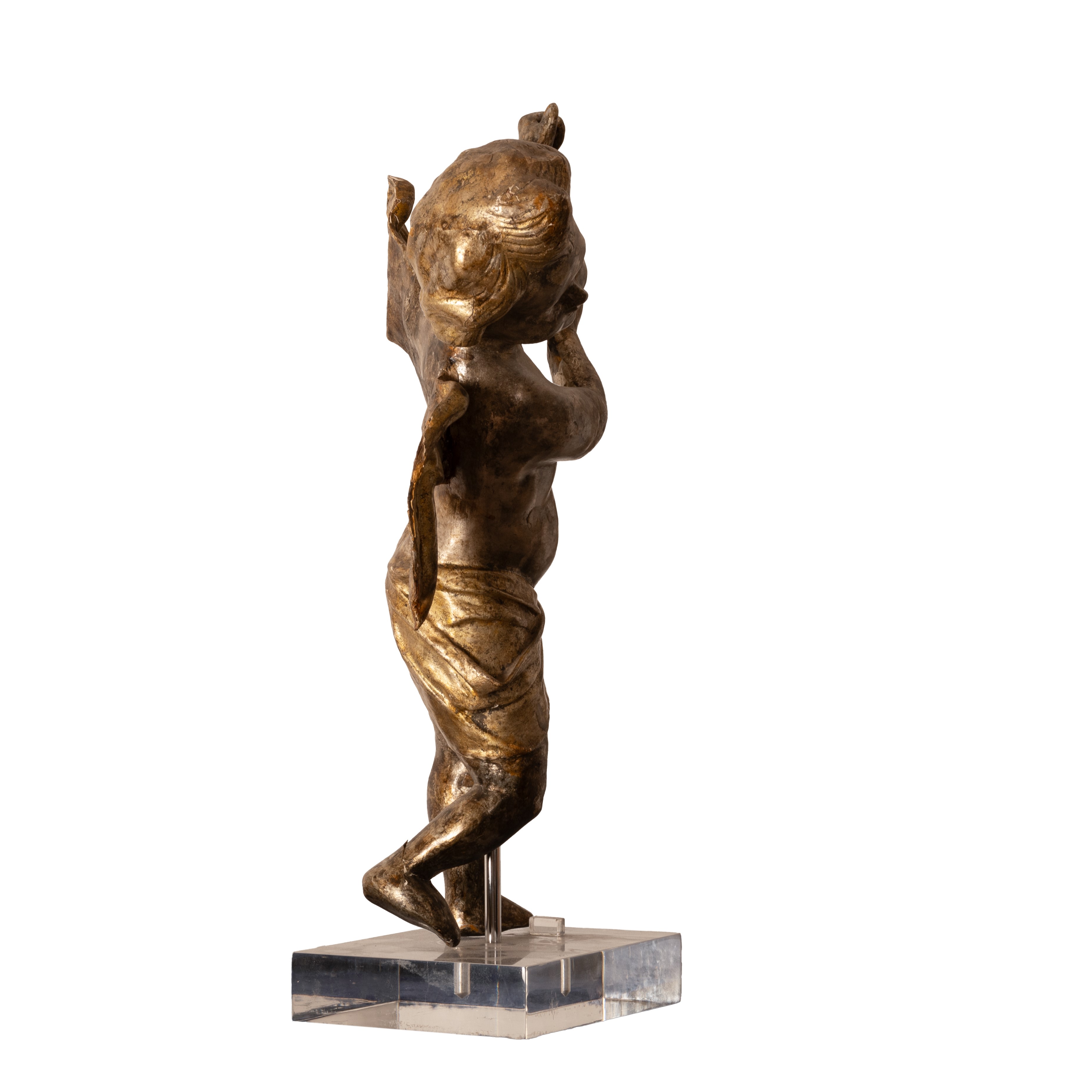Coppia di putti in cartapesta argentata e dorata